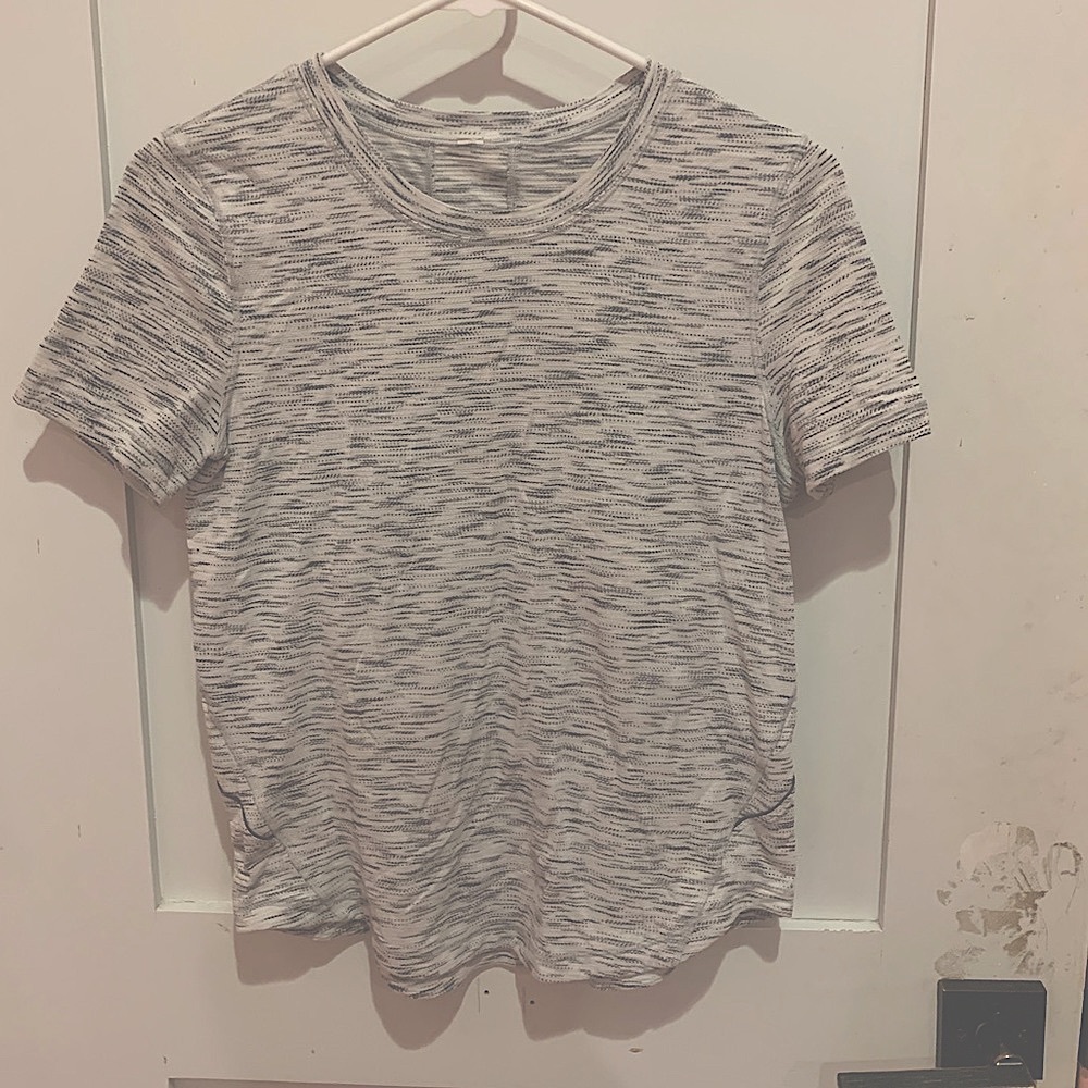 Lululemon T-shirt